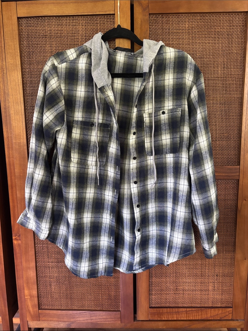 Grunge Plaid Hoodie Button-Up Shirt Jacket in Blue and Gray 90’s